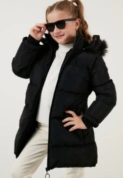 LELA Regular FitCappotto InvernaleBlack Bambini Abbigliamento Outwear L6S23L00L-Q11 -Lela 00b6bcb27ffe45f594c672be8775befc