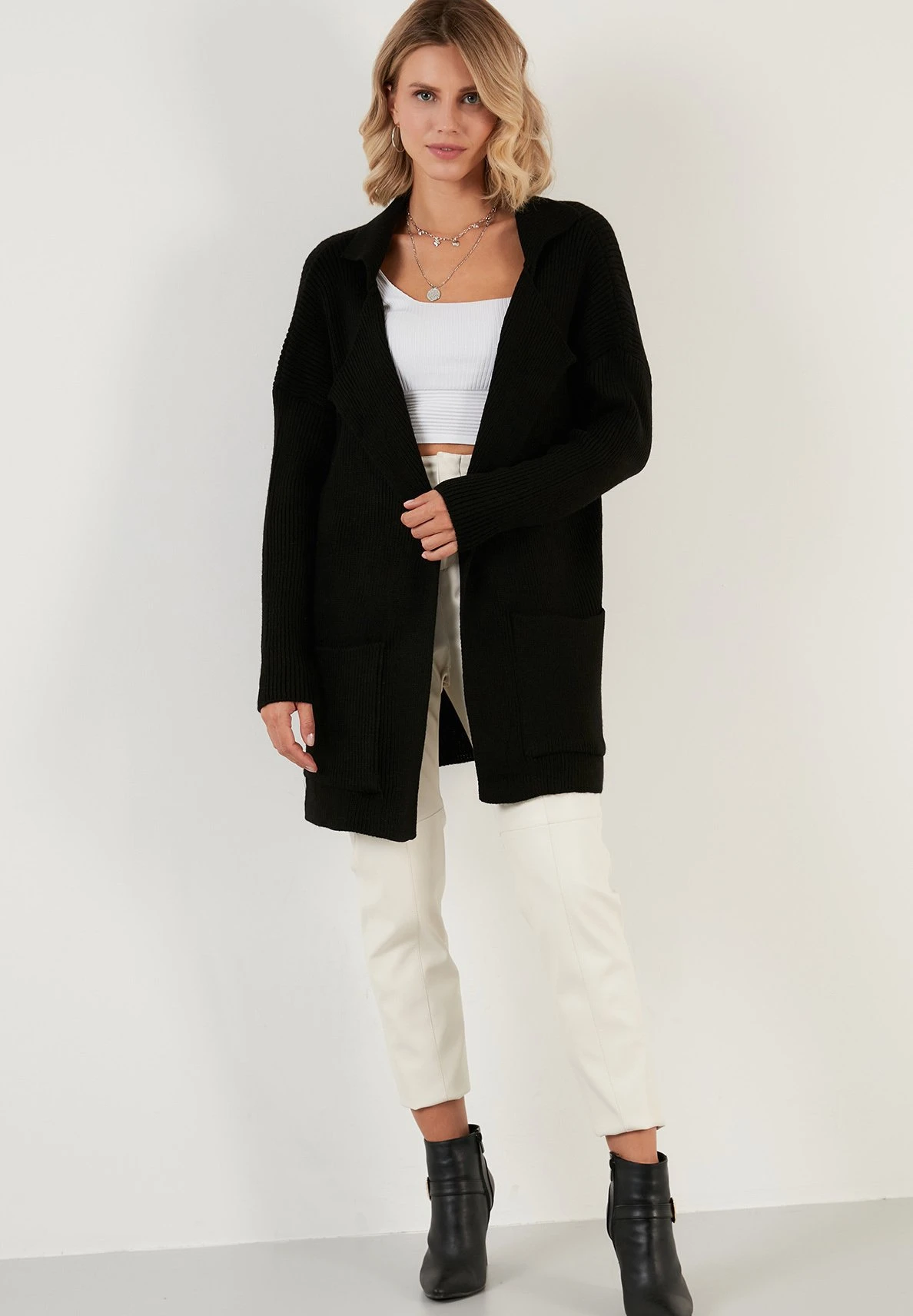 LELA Regular Fit - Cardigan - Black 6 LELA Regular Fit - Cardigan - Black - immagine 6