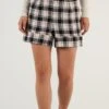 LELA Regular Fit - Shorts - Black