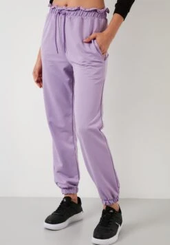LELA Regular Fit - Pantaloni Sportivi - Lilac -Lela 0fcbdb76cefe44da9c822e43f7c89ab3