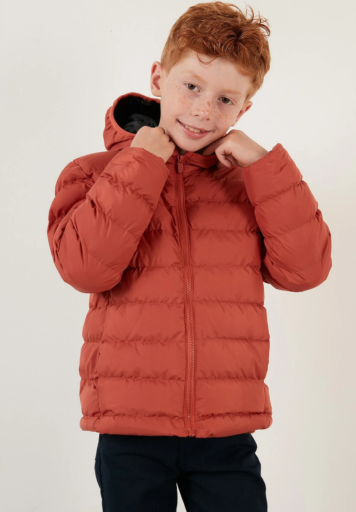 LELA Regular FitGiacca InvernaleBrick Red Bambini Abbigliamento Outwear L6S24L00N-G11 2 LELA Regular FitGiacca InvernaleBrick Red Bambini Abbigliamento Outwear L6S24L00N-G11 - immagine 2