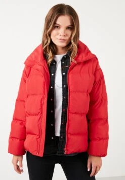 LELA Regular Fit - Giacca Invernale - Red 7 LELA Regular Fit - Giacca Invernale - Red -Lela 1c37c159f47d4f29b40a0e8bd0a0370f
