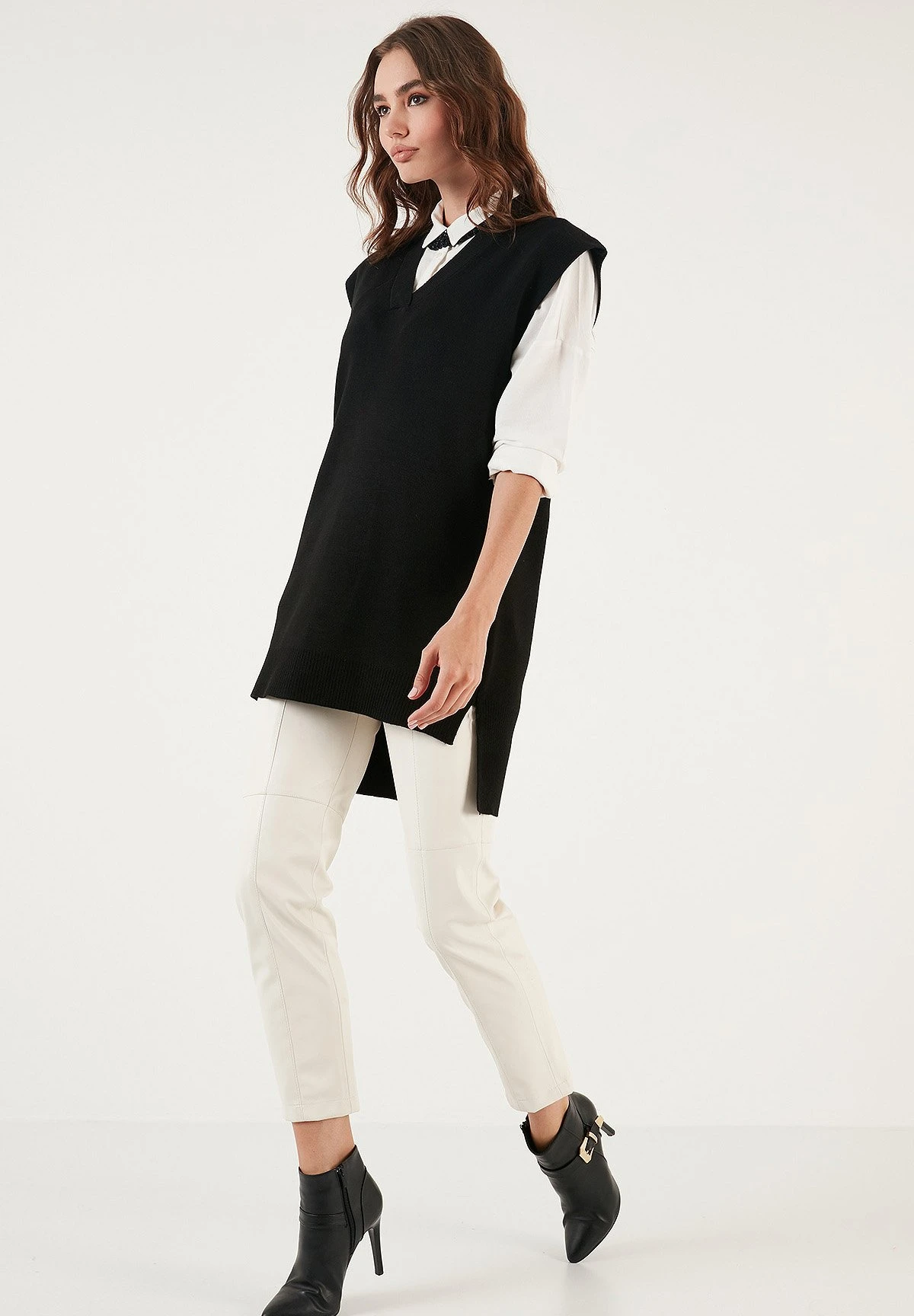 LELA T-Shirt BasicBlack Donna T-shirt E Top L6S21D02B-Q11 2 LELA T-Shirt BasicBlack Donna T-shirt E Top L6S21D02B-Q11 - immagine 2