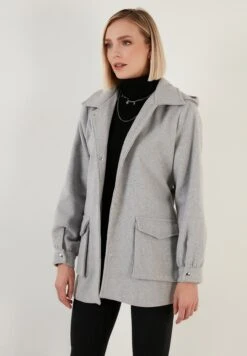 LELA Regular Fit - Trench - Light Grey -Lela 327f59816dc34c15b8725a6a38b8de44