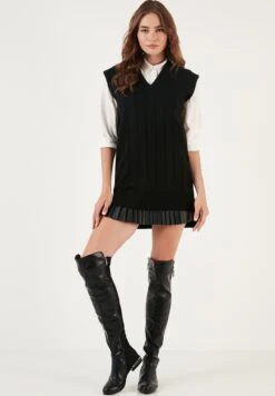 LELA Regular Fit - T-Shirt Basic - Black 13 LELA Regular Fit - T-Shirt Basic - Black -Lela 3429709003034332a9354b0e38d0e45e