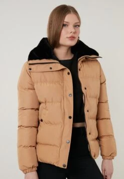 LELA High Collar Inflatable - Giacca Invernale - Camel -Lela 3b4e13625507406ebd097b07be8ec5ca