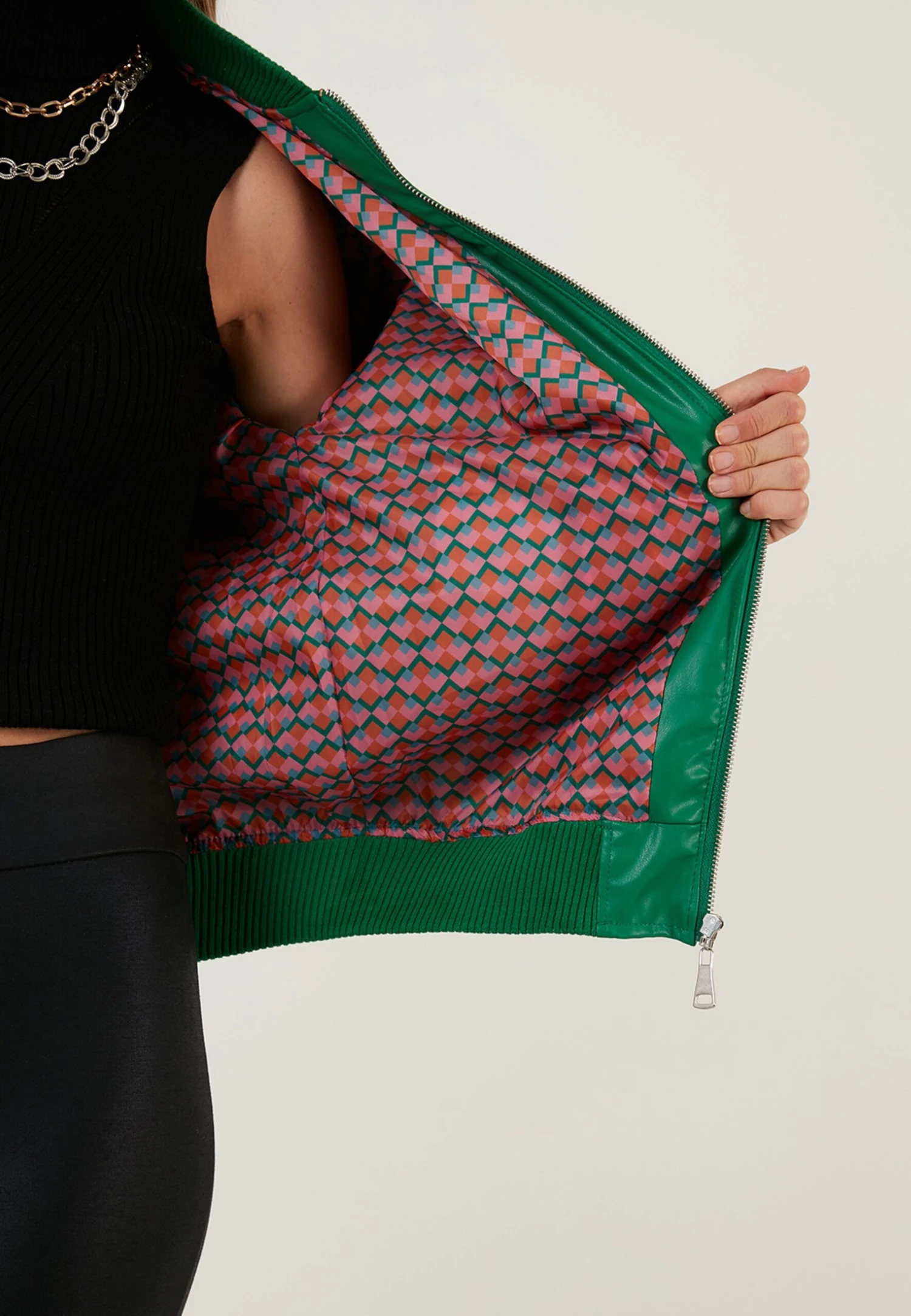 LELA Loose FitGiacca In SimilpelleBenetton Color Donna Giacche E Blazer L6S21U01P-M11 3 LELA Loose FitGiacca In SimilpelleBenetton Color Donna Giacche E Blazer L6S21U01P-M11 - immagine 3