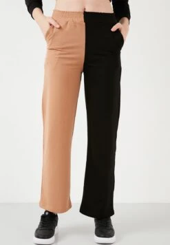 LELA Regular FitPantaloni SportiviBiscuit Color/Black Donna Pantaloni L6S21A00Q-O11