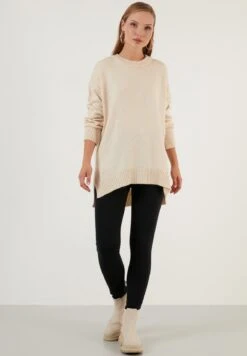 Lela -Lela 458214d712d94c8bba8c16dfeccd4ad7