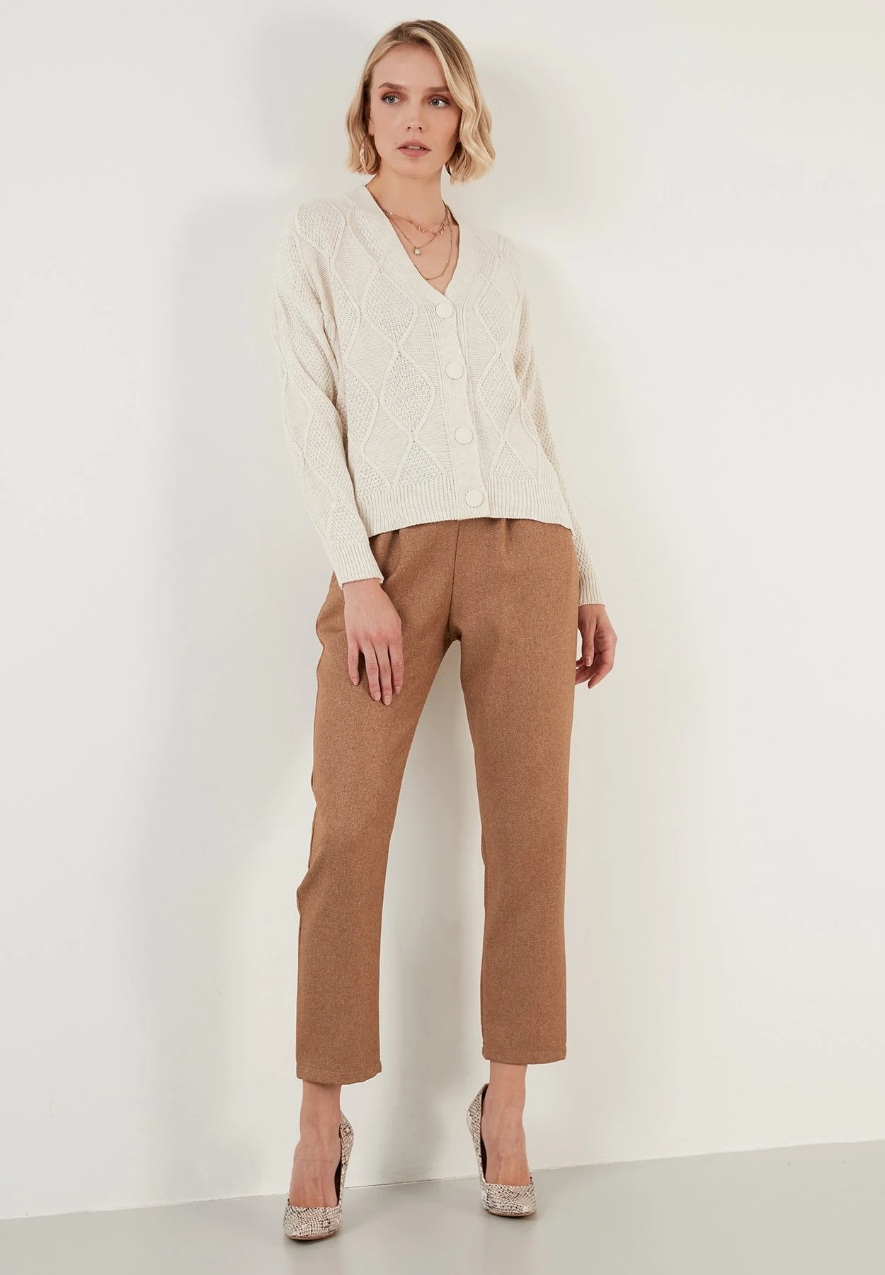 LELA CardiganEcru Donna Maglieria L6S21I03R-A11 2 LELA CardiganEcru Donna Maglieria L6S21I03R-A11 - immagine 2