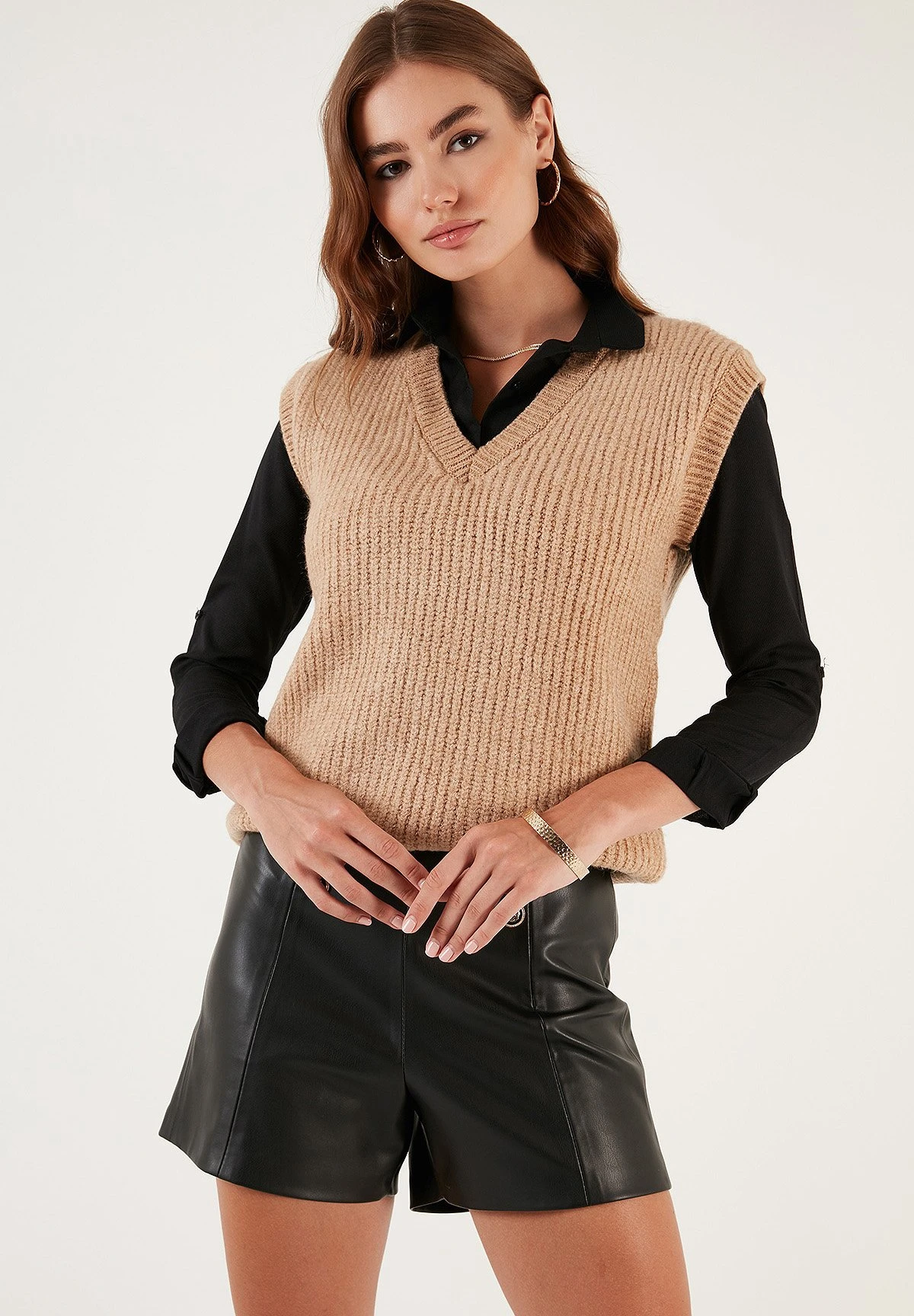 LELA Regular FitMaglioneCamel Donna Maglieria L6S21I02C-B11 1 LELA Regular FitMaglioneCamel Donna Maglieria L6S21I02C-B11