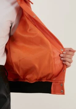 LELA Loose FitGiacca In SimilpelleOrange Donna Giacche E Blazer L6S21U01C-H11 10 LELA Loose FitGiacca In SimilpelleOrange Donna Giacche E Blazer L6S21U01C-H11 -Lela 569e7d83692b4c1f849f09c520a1ebe9