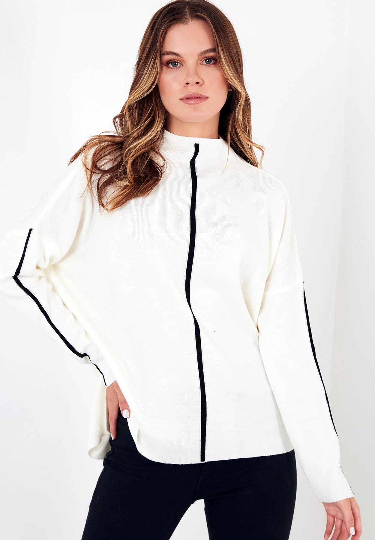 LELA MaglioneBeige, Black Donna Maglieria L6S21I00U-B11 2 LELA MaglioneBeige, Black Donna Maglieria L6S21I00U-B11 - immagine 2