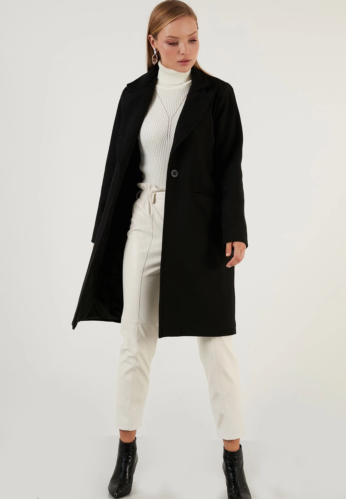LELA Regular Fit - Cappotto Classico - Black 2 LELA Regular Fit - Cappotto Classico - Black - immagine 2