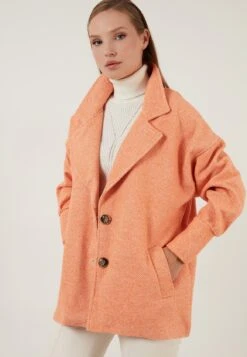 LELA Loose FitCappotto CortoOrange Donna Cappotti L6S21U01E-H11 -Lela 5c22086b16704a59a12aed38de9f572e