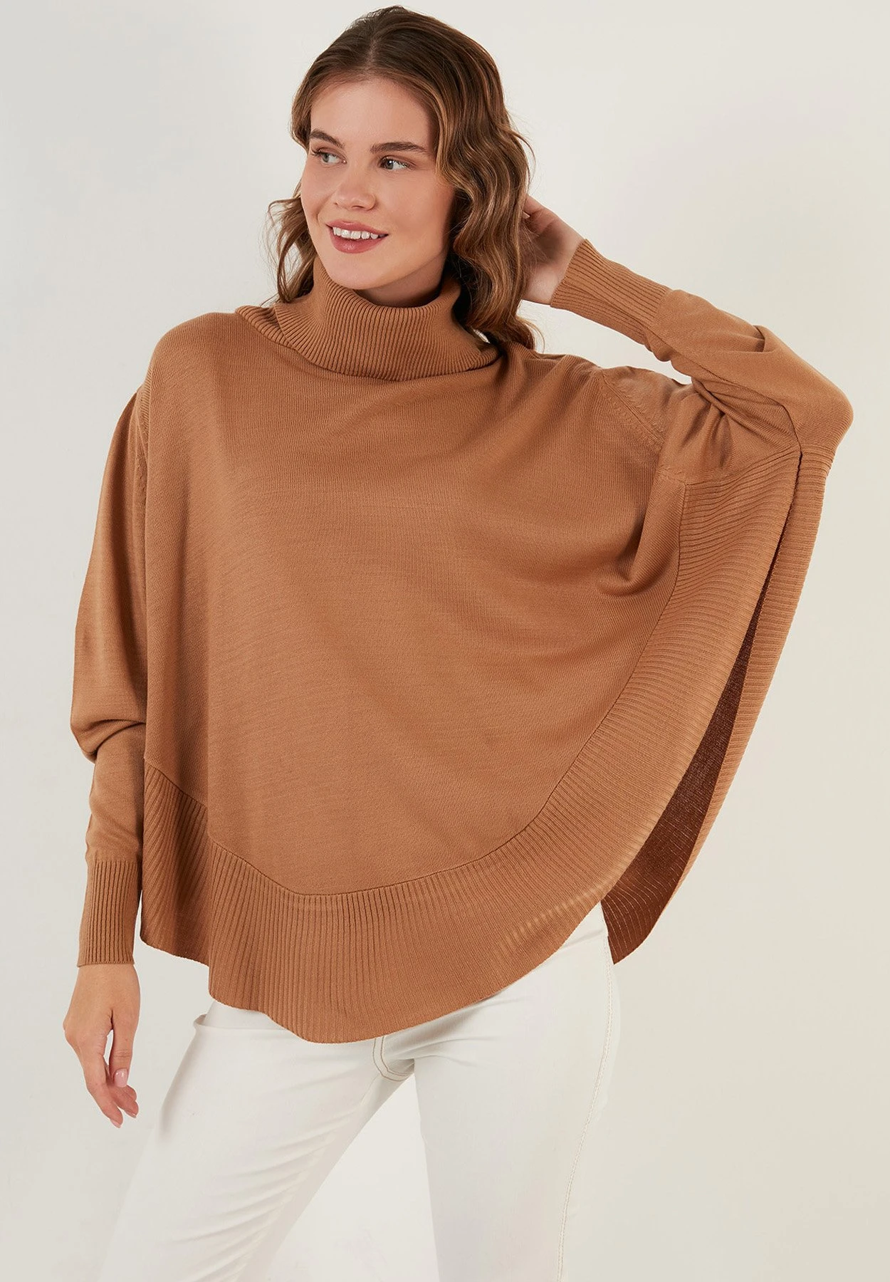 LELA Mantella - Caramel 3 LELA Mantella - Caramel - immagine 3