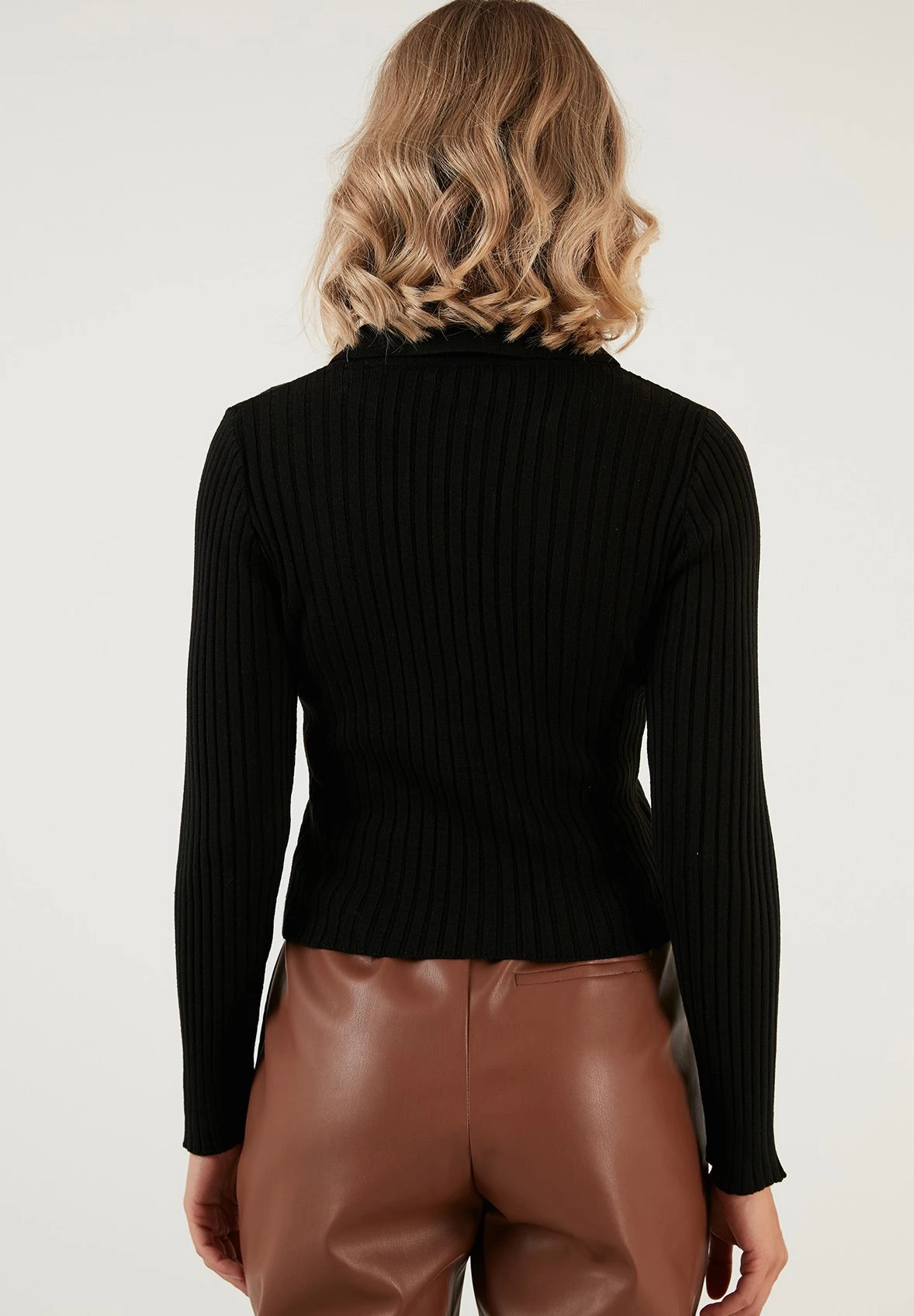 LELA PoloBlack Donna T-shirt E Top L6S21D029-Q11 2 LELA PoloBlack Donna T-shirt E Top L6S21D029-Q11 - immagine 2