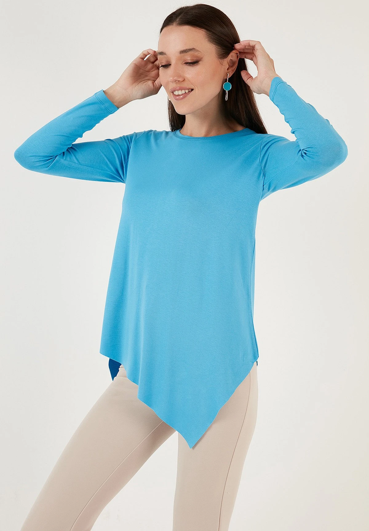 LELA Asymmetric Cut Crew Neck- Maglietta A Manica Lunga - Blue 4 LELA Asymmetric Cut Crew Neck- Maglietta A Manica Lunga - Blue - immagine 4