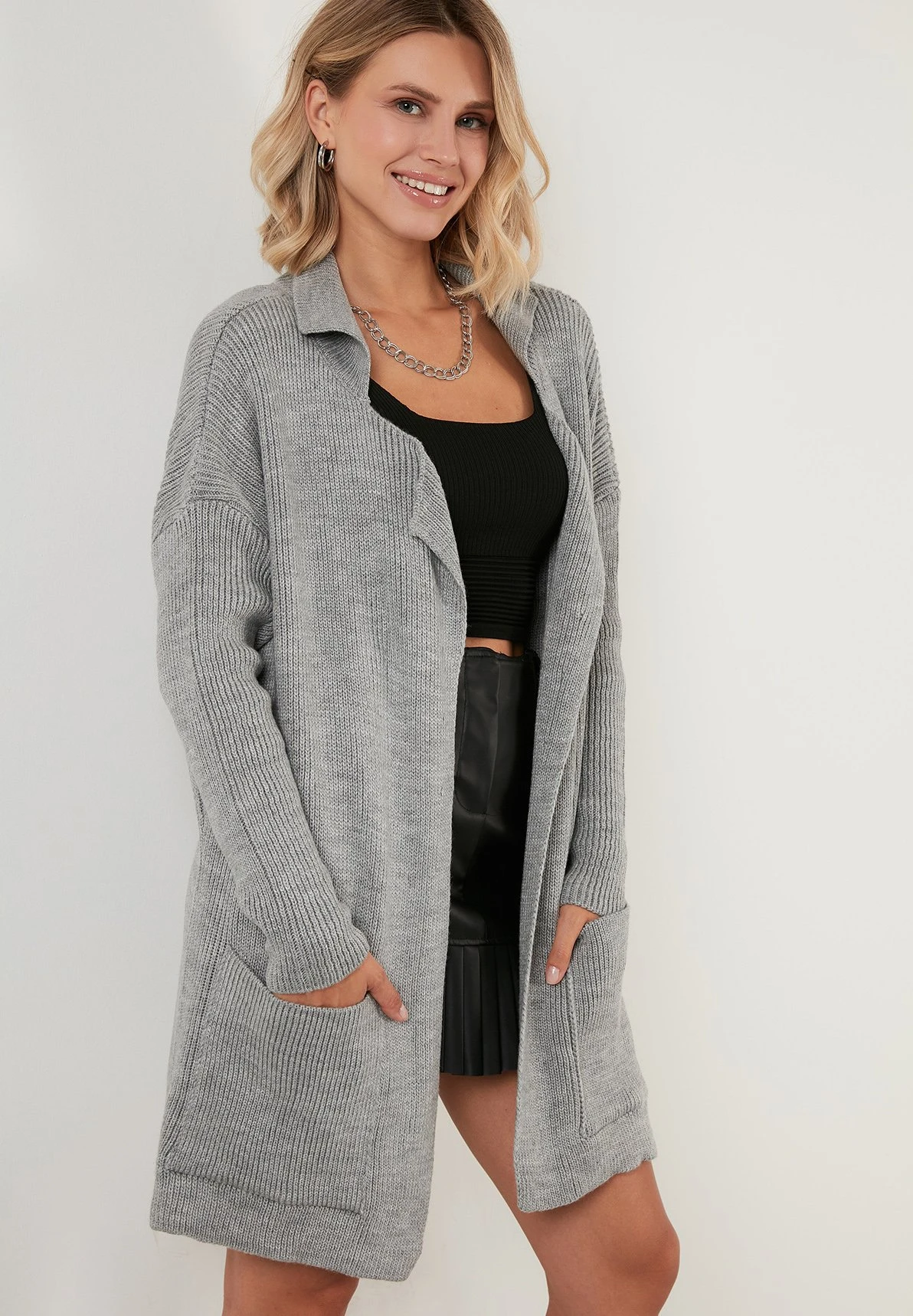 LELA Regular Fit - Cardigan - Grey 4 LELA Regular Fit - Cardigan - Grey - immagine 4