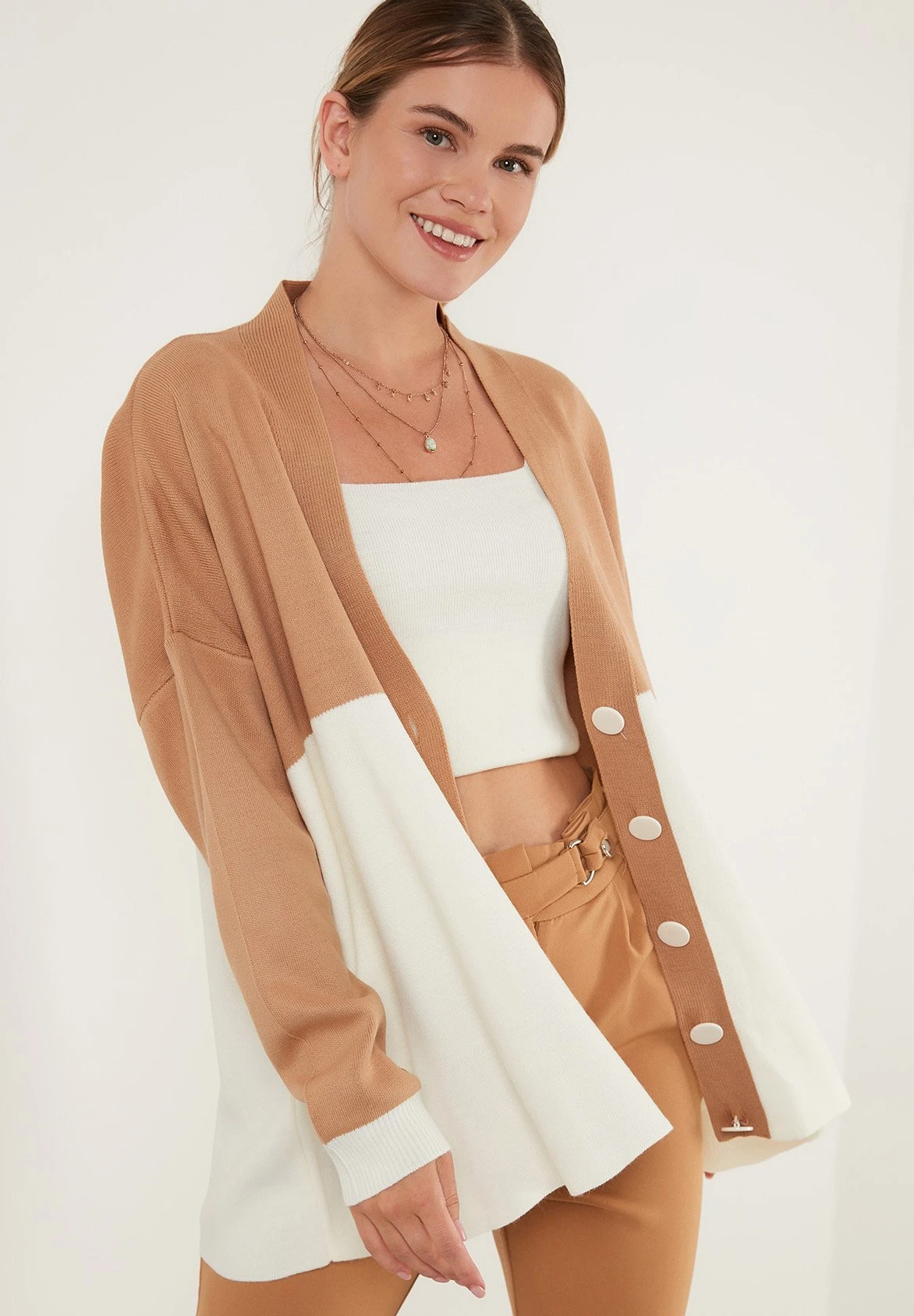 LELA CardiganEcru Camel Donna Maglieria L6S21I04C-B11 4 LELA CardiganEcru Camel Donna Maglieria L6S21I04C-B11 - immagine 4