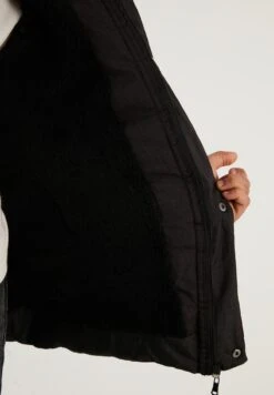 LELA Regular FitGiacca InvernaleBlack Bambini Abbigliamento Outwear L6S24L00C-Q11 13 LELA Regular FitGiacca InvernaleBlack Bambini Abbigliamento Outwear L6S24L00C-Q11 -Lela 7c8ca3444e5243ffb20e32e187e0453b