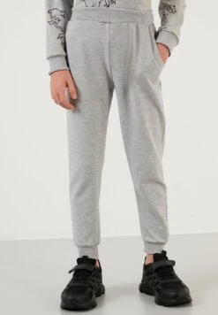 LELA Tuta - Light Grey -Lela 892a65847c3546fb8fd368b01c9c43bd