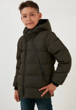 LELA Regular FitGiacca InvernaleDark Khaki Bambini Abbigliamento Outwear L6S22T00G-N11 10 LELA Regular FitGiacca InvernaleDark Khaki Bambini Abbigliamento Outwear L6S22T00G-N11 -Lela 8b070c8bbe5f4bcc8eec4ca9afda27c2