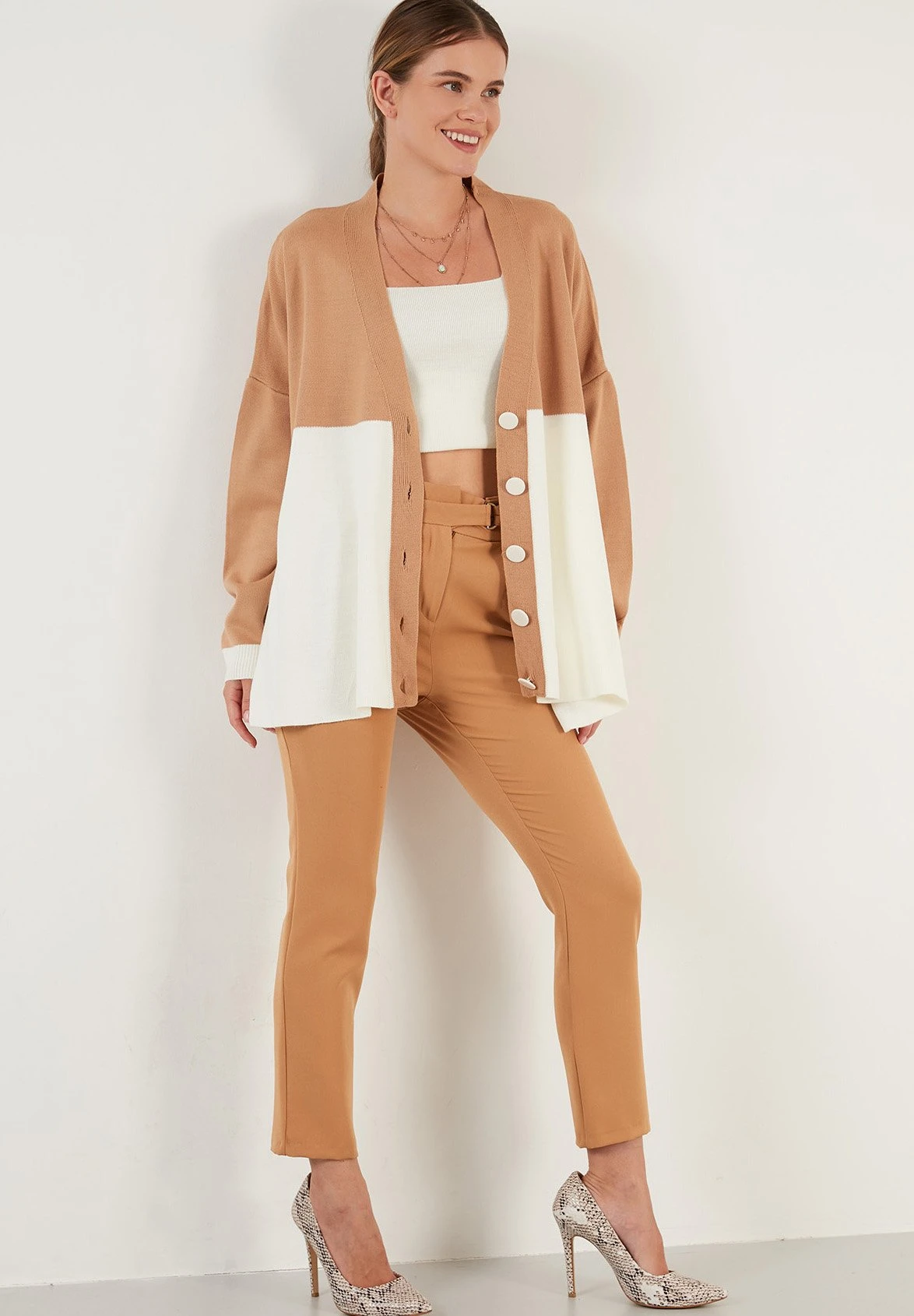 LELA CardiganEcru Camel Donna Maglieria L6S21I04C-B11 2 LELA CardiganEcru Camel Donna Maglieria L6S21I04C-B11 - immagine 2