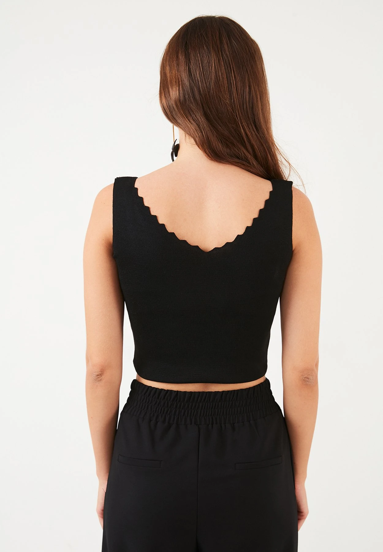 LELA Regular Fit - Top - Black 2 LELA Regular Fit - Top - Black - immagine 2