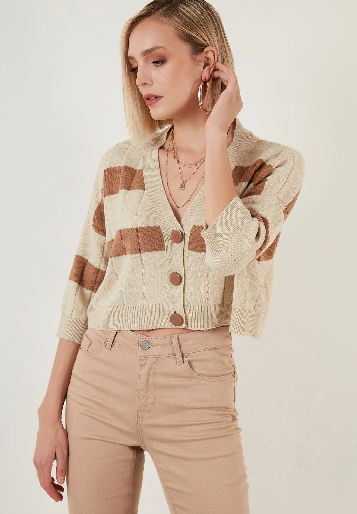 LELA Regular FitCardiganCream Donna Maglieria L6S21I04A-O11 2 LELA Regular FitCardiganCream Donna Maglieria L6S21I04A-O11 - immagine 2