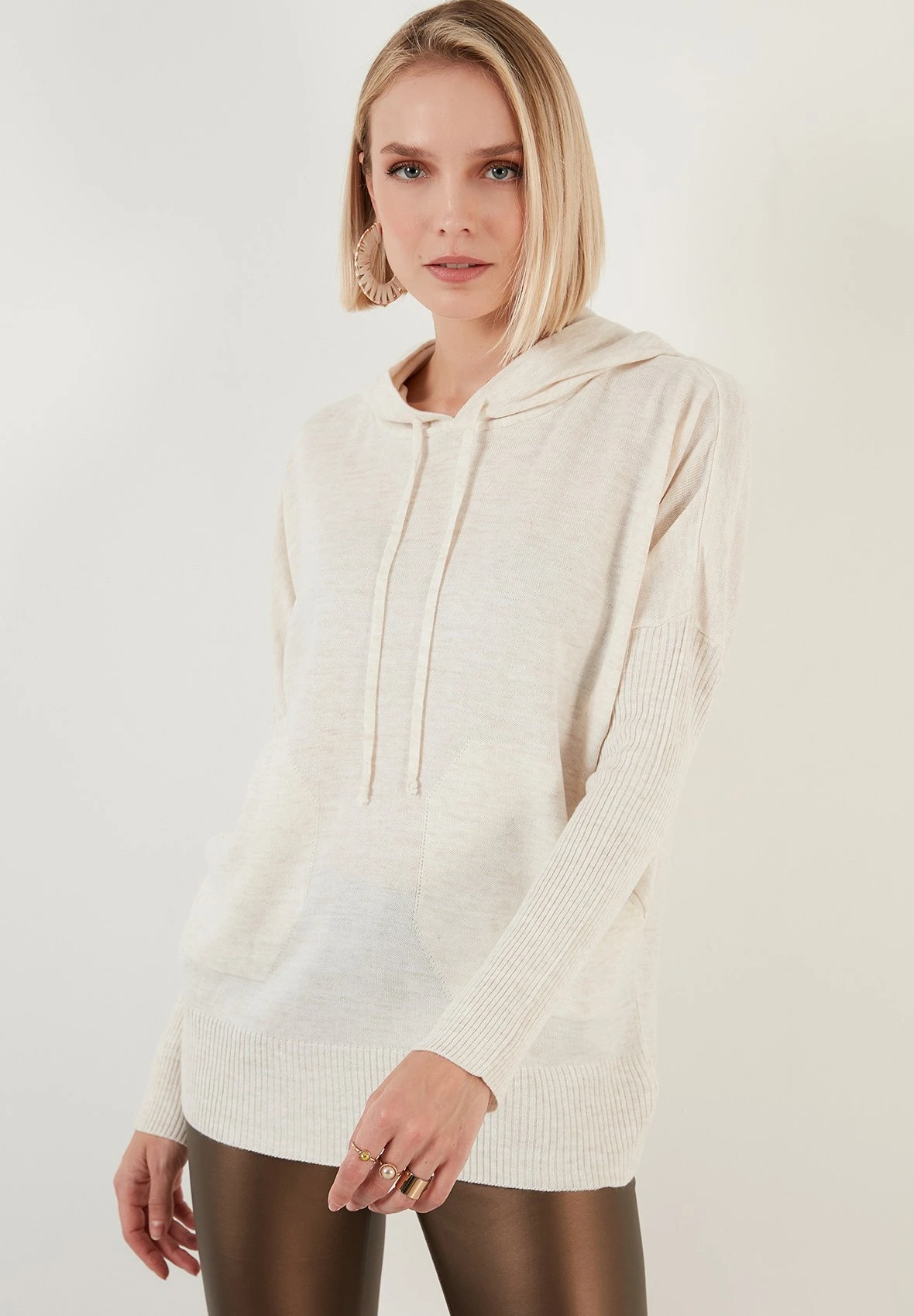 LELA Regular FitFelpa Con CappuccioEcru Donna Maglieria L6S21I033-A11 5 LELA Regular FitFelpa Con CappuccioEcru Donna Maglieria L6S21I033-A11 - immagine 5