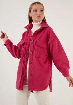 LELA Loose Fit - Giacca Leggera - Fuchsia