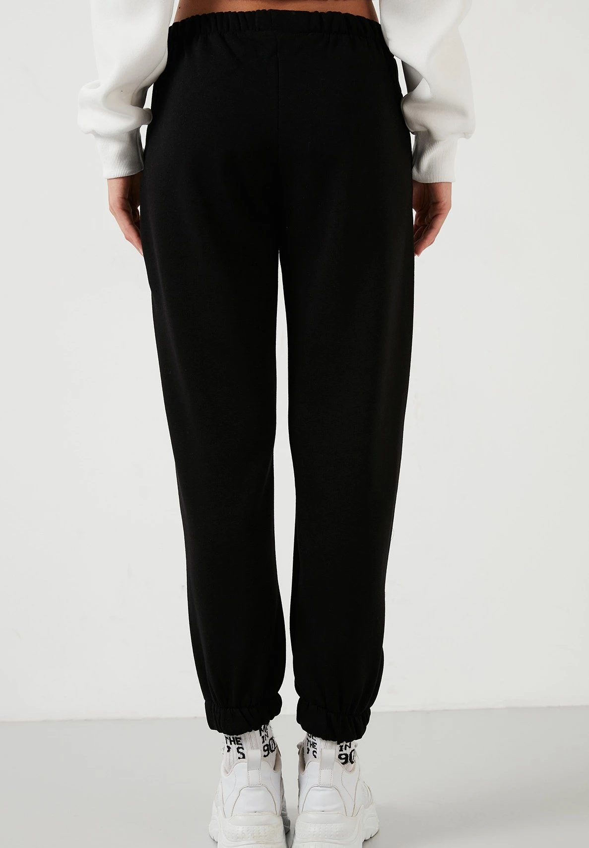 LELA Regular Fit - Pantaloni Sportivi - Black 3 LELA Regular Fit - Pantaloni Sportivi - Black - immagine 3