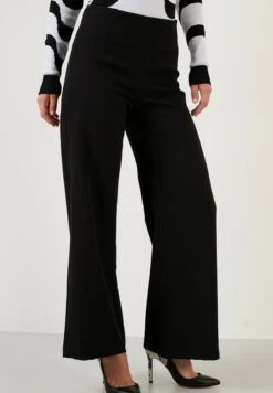 LELA PantaloniBlack Donna Pantaloni L6S21A01B-Q11 -Lela be1cedba9fc1432c894ceb34770e833e