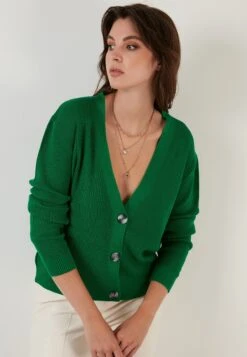 LELA Regular Fit - Cardigan - Benetton Color 6 LELA Regular Fit - Cardigan - Benetton Color -Lela c4221204d20945fba2dd403909ac1333