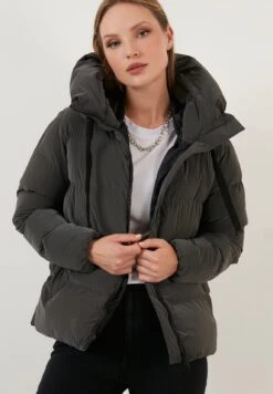 Lela Hooded Puffer FlameGiacca InvernaleGrey Donna Giacche E Blazer L6S21U00R-C11 6 Lela Hooded Puffer FlameGiacca InvernaleGrey Donna Giacche E Blazer L6S21U00R-C11 -Lela d207c57109374f95bb65b78fa33888c7