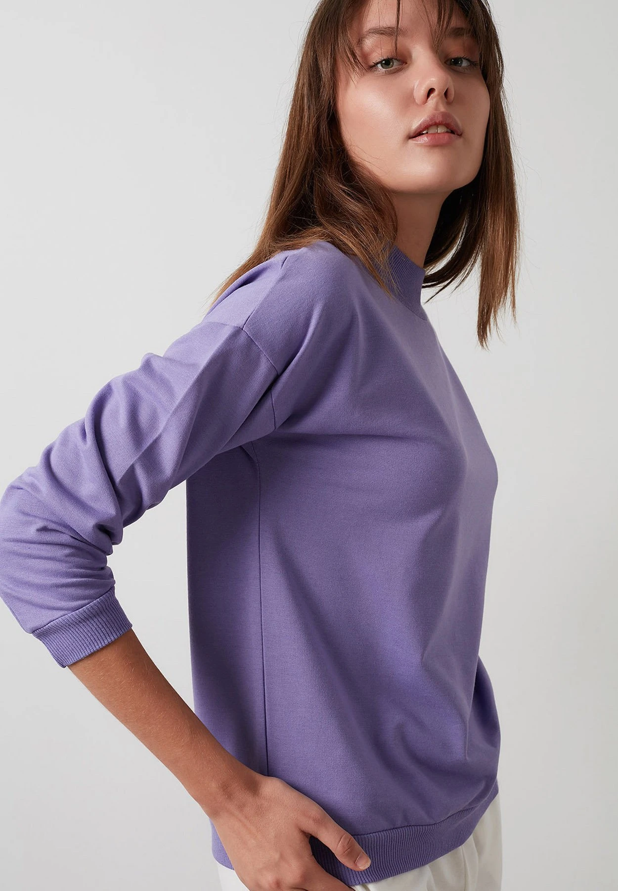 LELA Regular FitFelpaLilac Donna Felpe L6S21J00D-I12 2 LELA Regular FitFelpaLilac Donna Felpe L6S21J00D-I12 - immagine 2