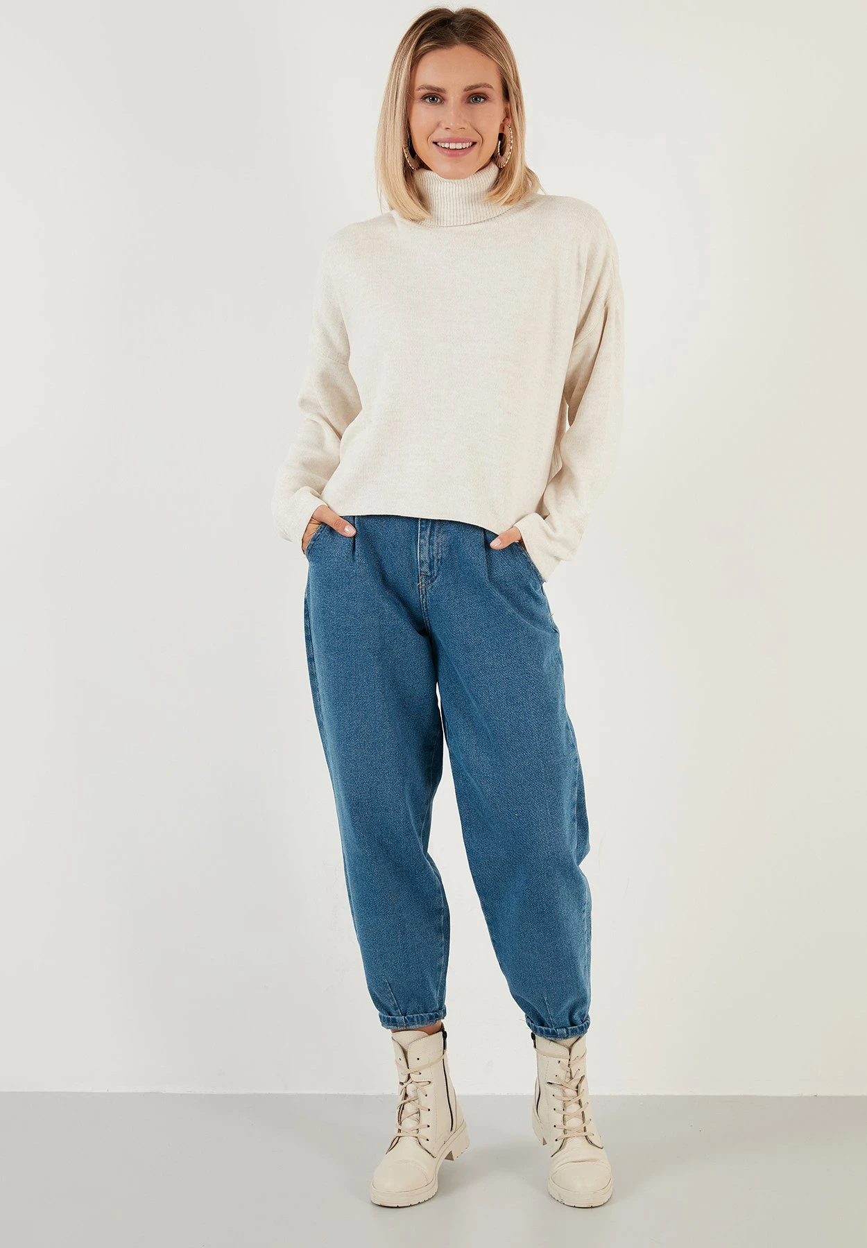 LELA MaglioneEcru Donna Maglieria L6S21I03T-A11 2 LELA MaglioneEcru Donna Maglieria L6S21I03T-A11 - immagine 2