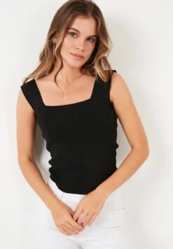 LELA Regular FitTopBlack Donna T-shirt E Top L6S21D01S-Q11 7 LELA Regular FitTopBlack Donna T-shirt E Top L6S21D01S-Q11 -Lela e1daf270f0874d8396b48dde6742b74a