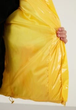 LELA Regular FitCappotto InvernaleYellow Bambini Abbigliamento Outwear L6S23L00K-E11 -Lela e6109a7fb2534206b3a4f672b175fc2a