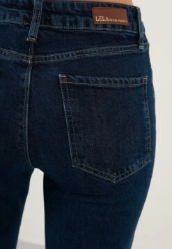 LELA Slim FitJeans Slim FitLight Blue Donna Jeans L6S21N003-K11 -Lela e752a1e117eb42f391e8cacbde5bfd63
