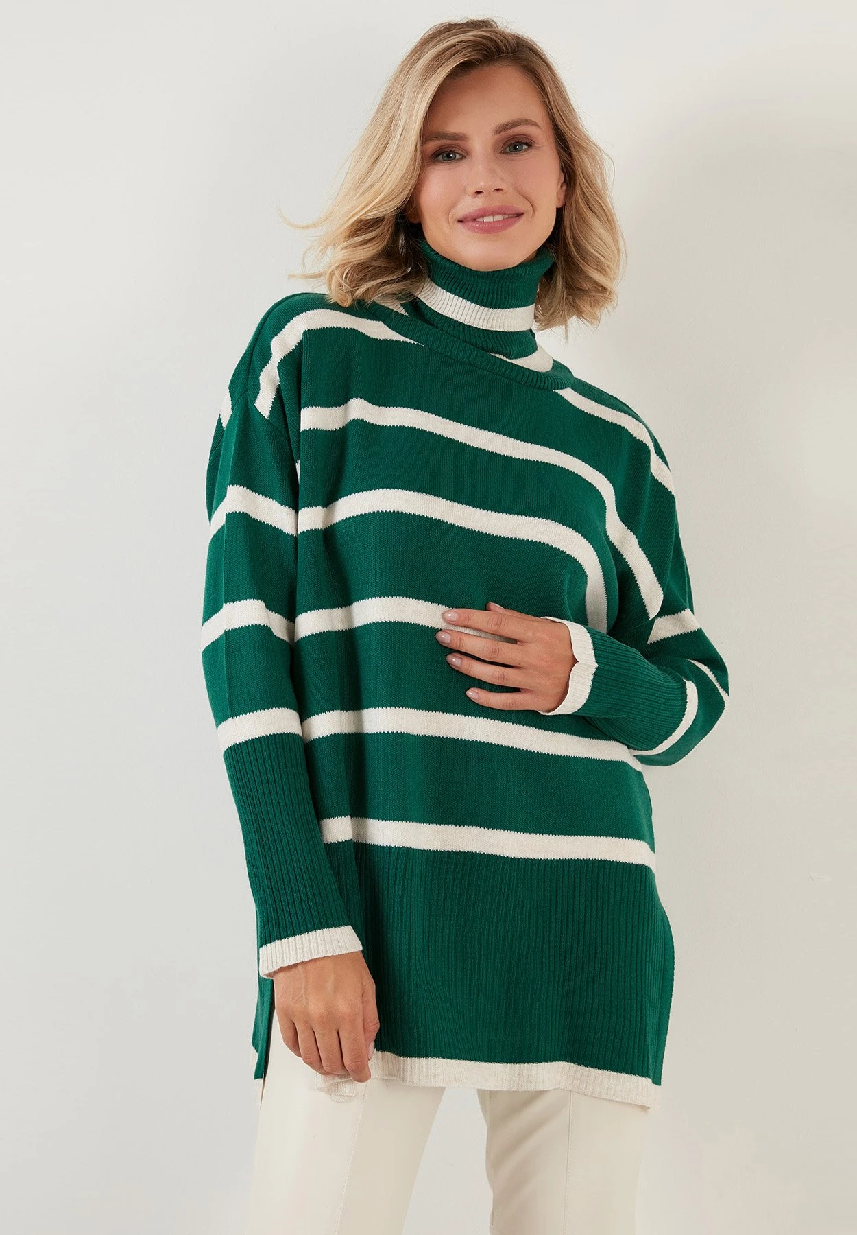 LELA MaglioneBenetton Donna Maglieria L6S21I03Z-M11 1 LELA MaglioneBenetton Donna Maglieria L6S21I03Z-M11