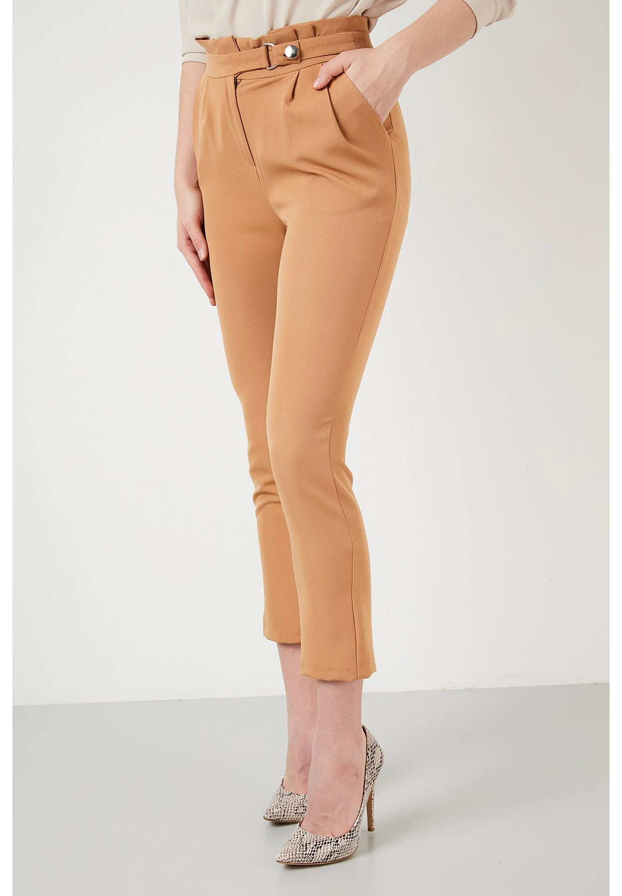 LELA Regular Fit - Pantaloni - Camel 4 LELA Regular Fit - Pantaloni - Camel - immagine 4